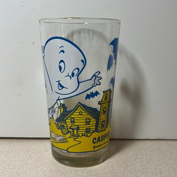 Casper drinking Pepsi glass - Picture 6 of 6